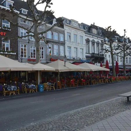 Charming Holiday Home In Heerlen With Terrace Ferienhaus Heerlen
