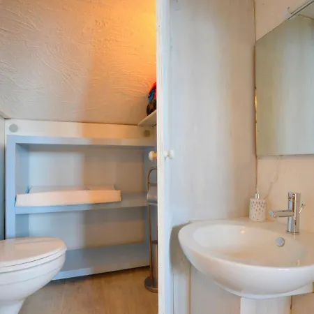 Ferienhaus Charming Holiday Home In Heerlen With Terrace Heerlen